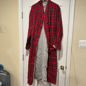 Gap full length robe. Reversible red plaid and Gray brand new never worn. W/belt